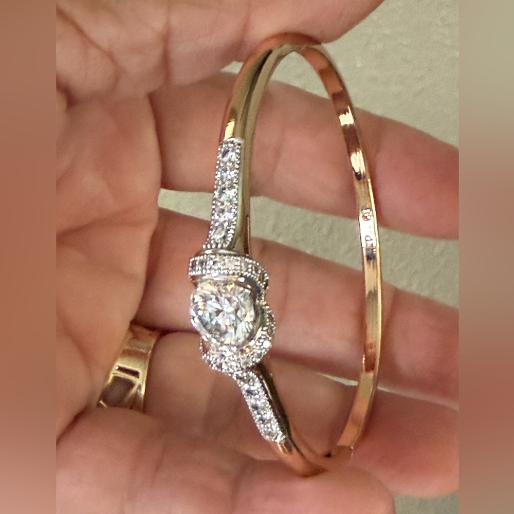 Elegant Gold and Silver Women's Bracelet